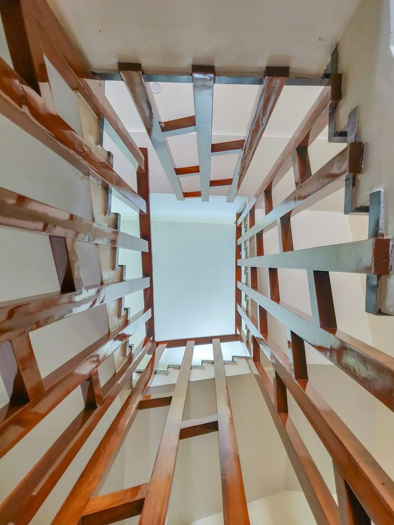 Stair Pillar — Square with Middle Bars