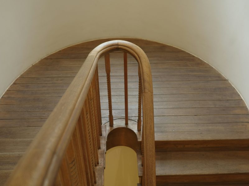Stair Pillar — Square Simple