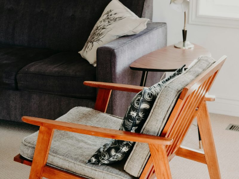 Luxury Polish Finished Contemporary Chair
