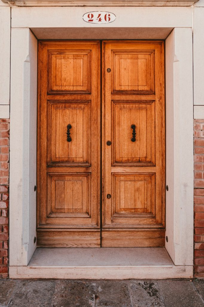 Luxury Veneer Finish Royal Panel Door - view 3