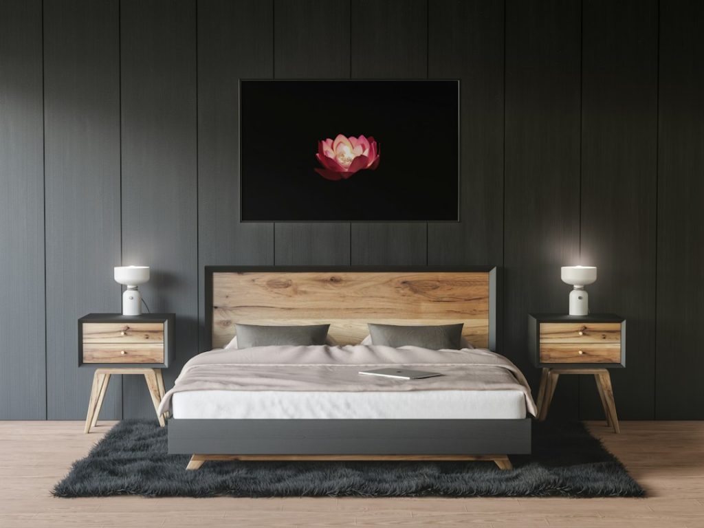 Handcarved Traditional Solid Wood Classic Bed Frame