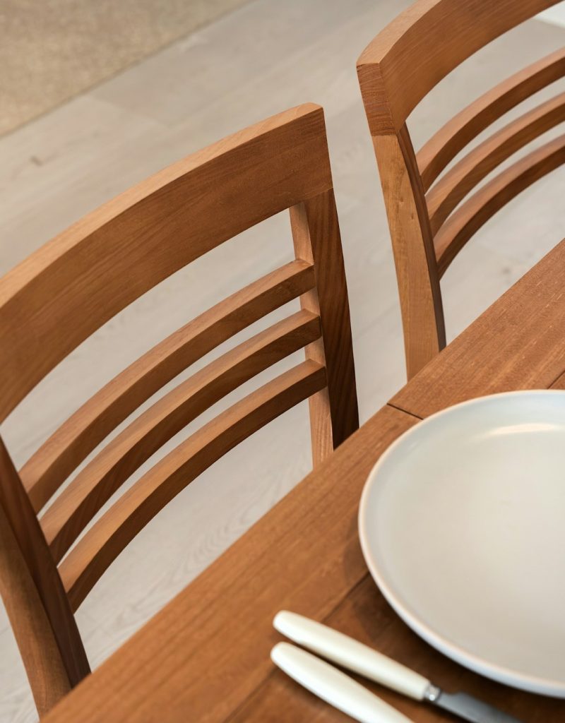 Minimalist Executive Wooden Royal Chair - view 2