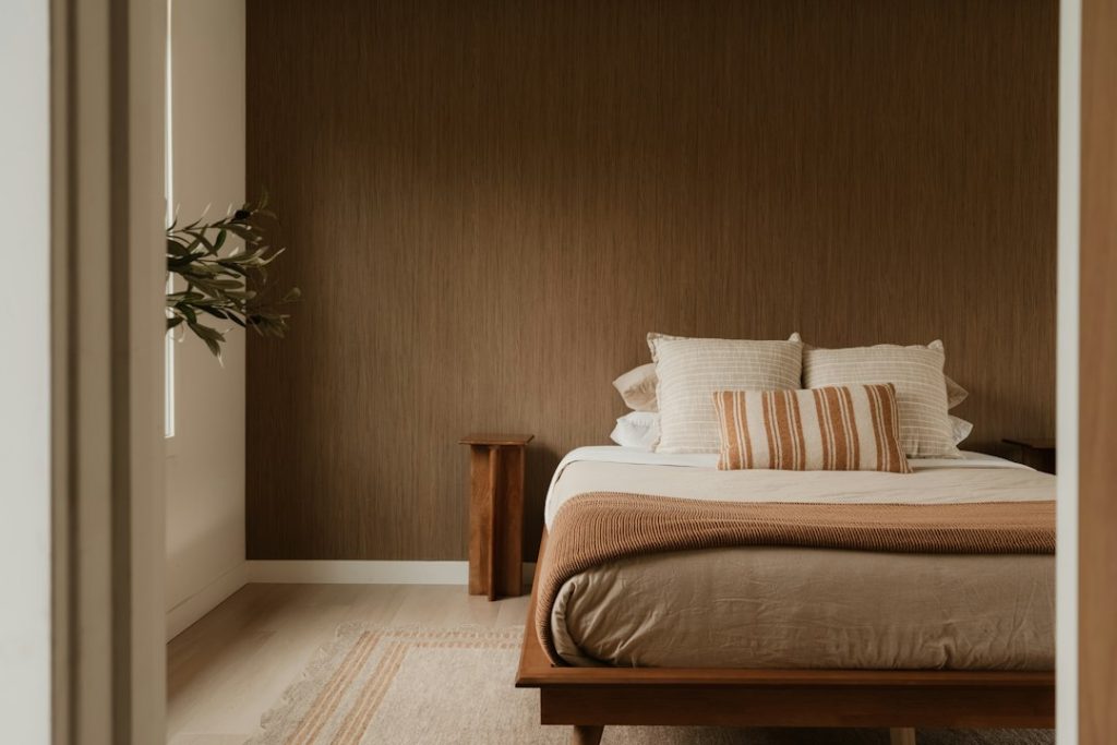 Luxury King Size Solid Sheesham Rustic Bed
